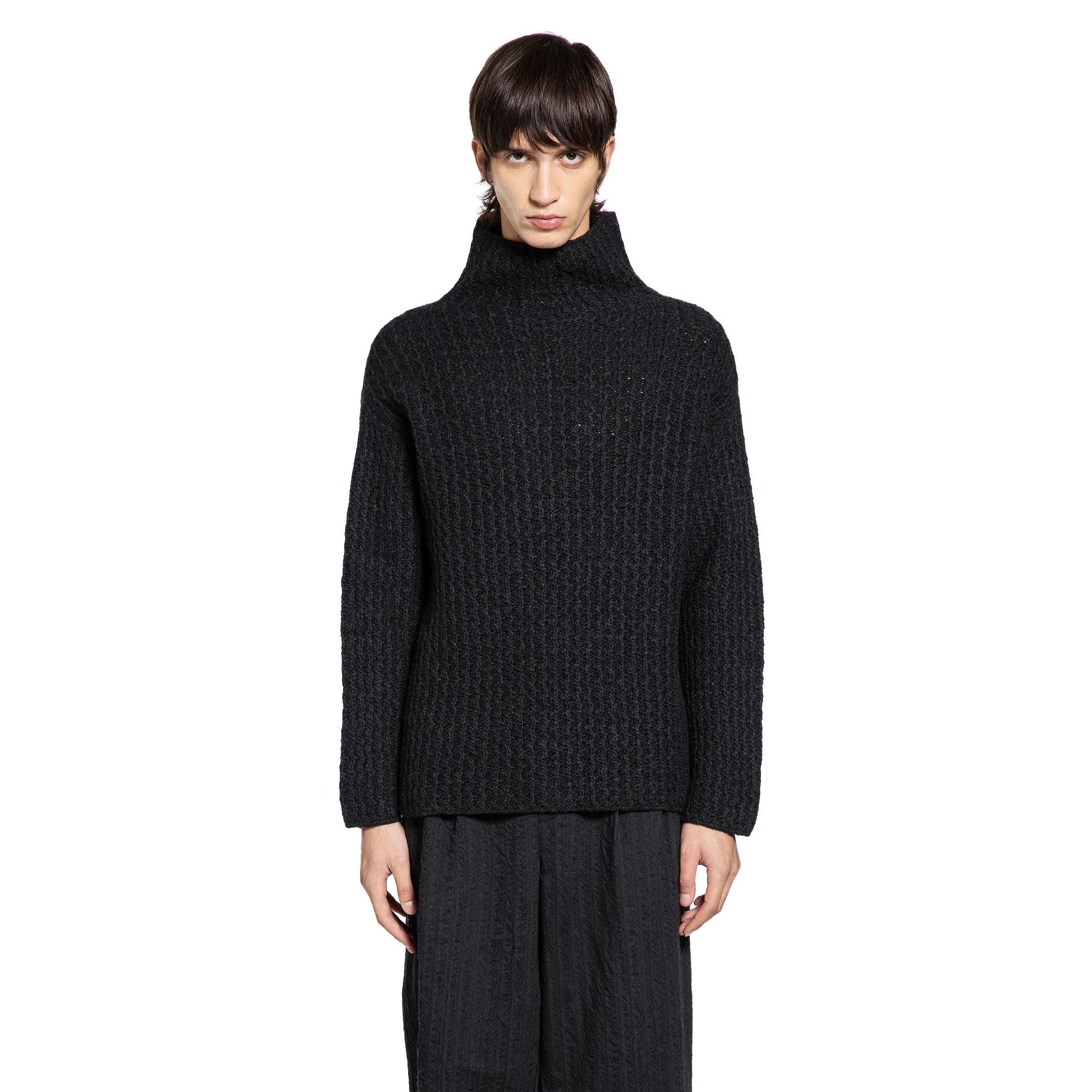FORME D'EXPRESSION MAN BLACK KNITWEAR