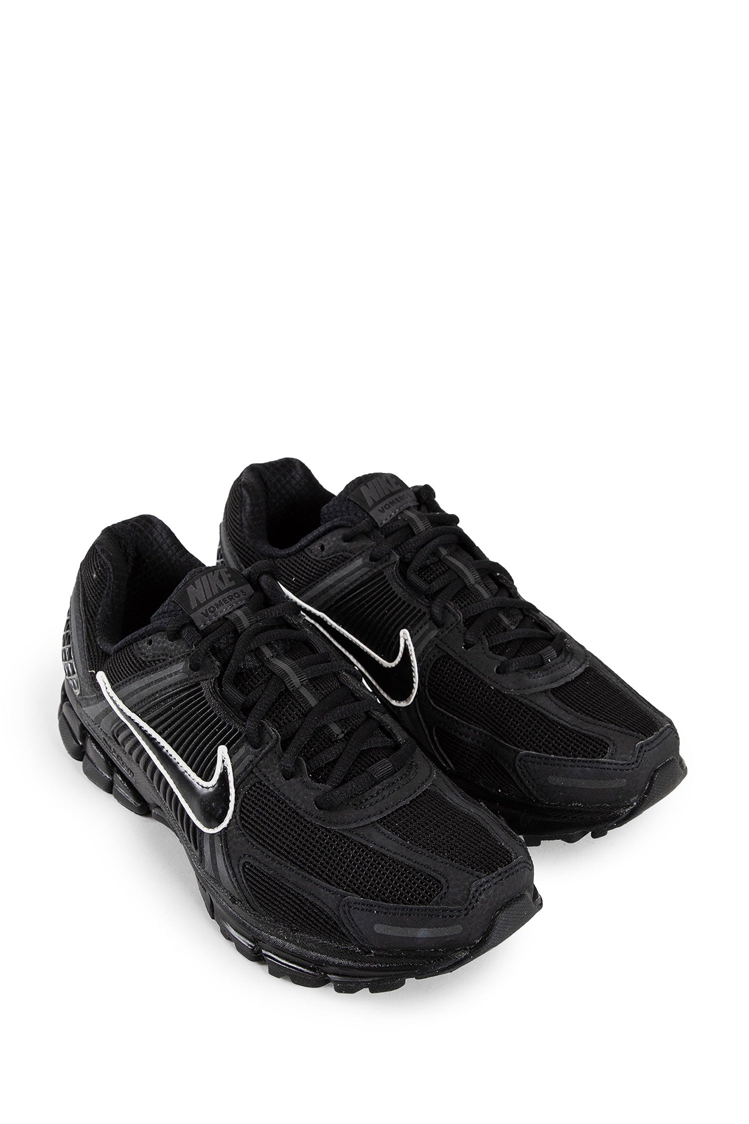 NIKE WOMAN BLACK&WHITE SNEAKERS