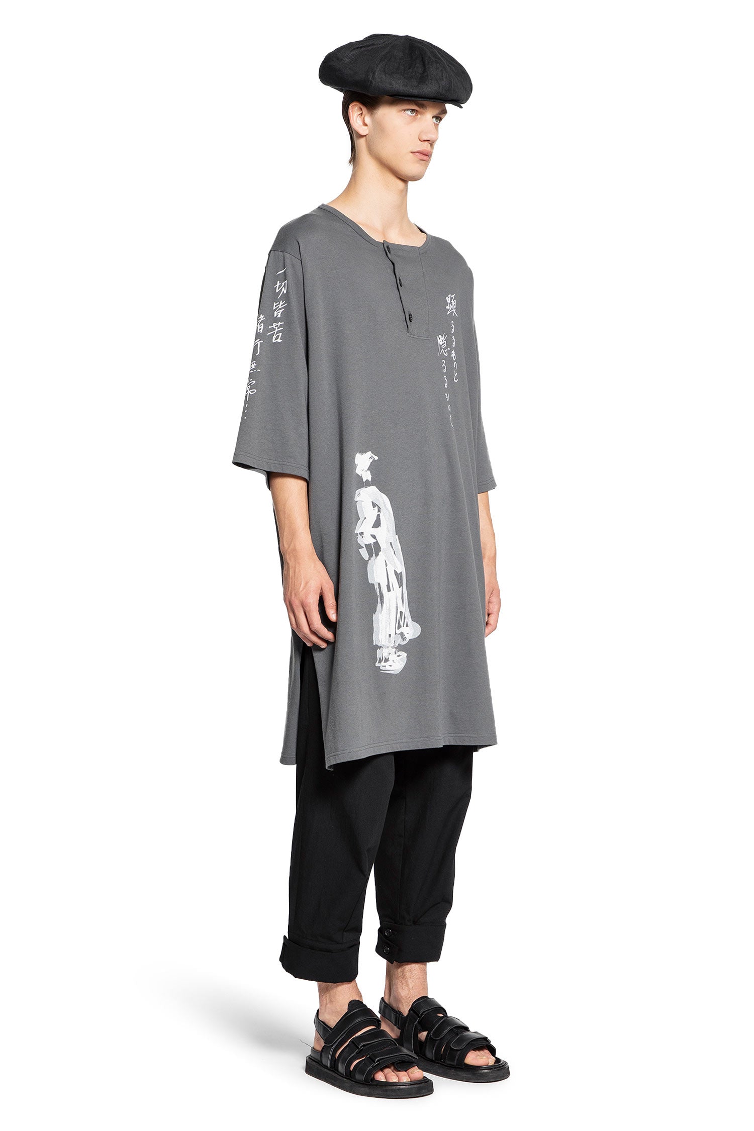 YOHJI YAMAMOTO MAN GREY T-SHIRTS & TANK TOPS