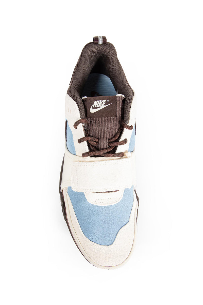 Zoom Field Jaxx Suede Sneakers