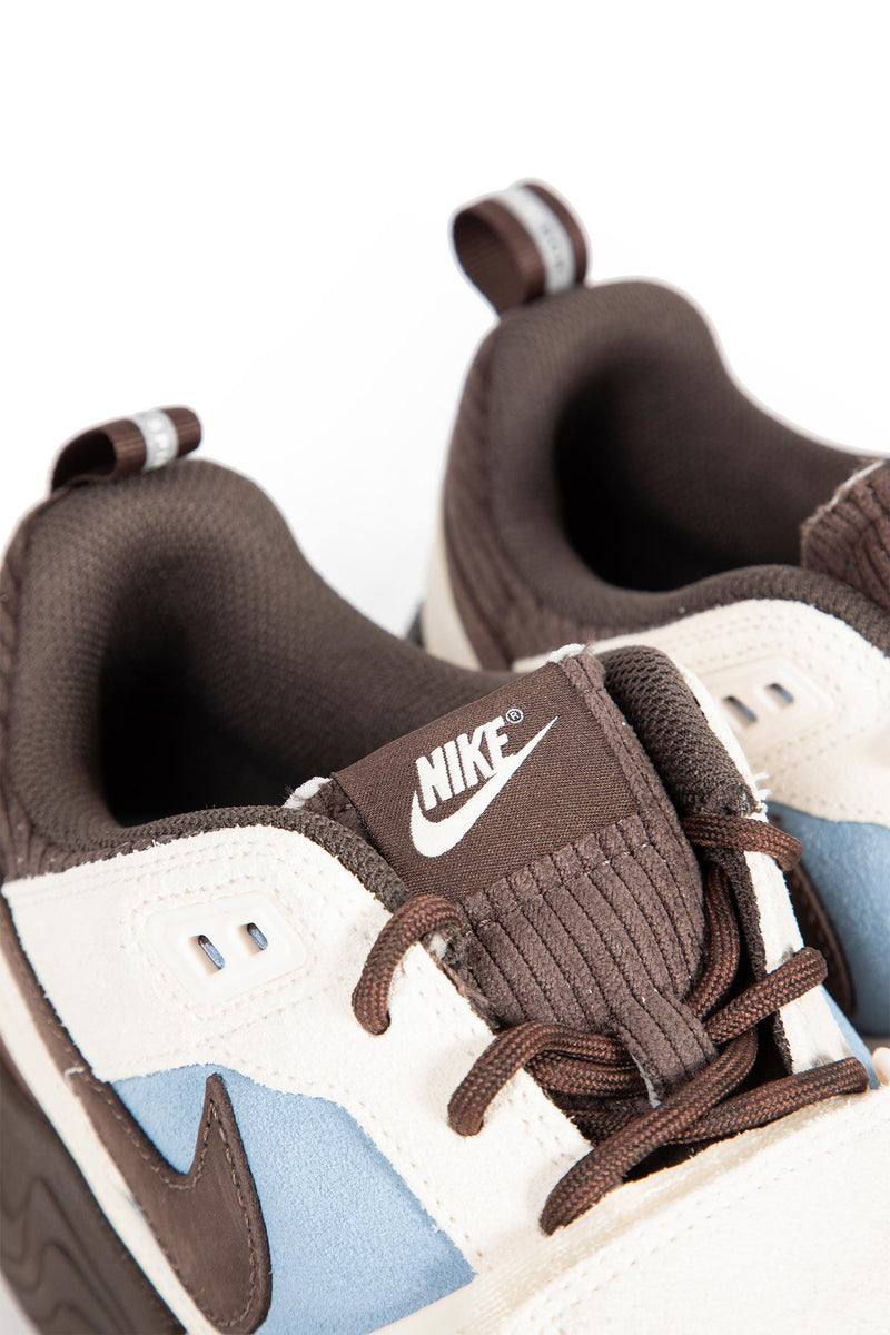 Zoom Field Jaxx Suede Sneakers