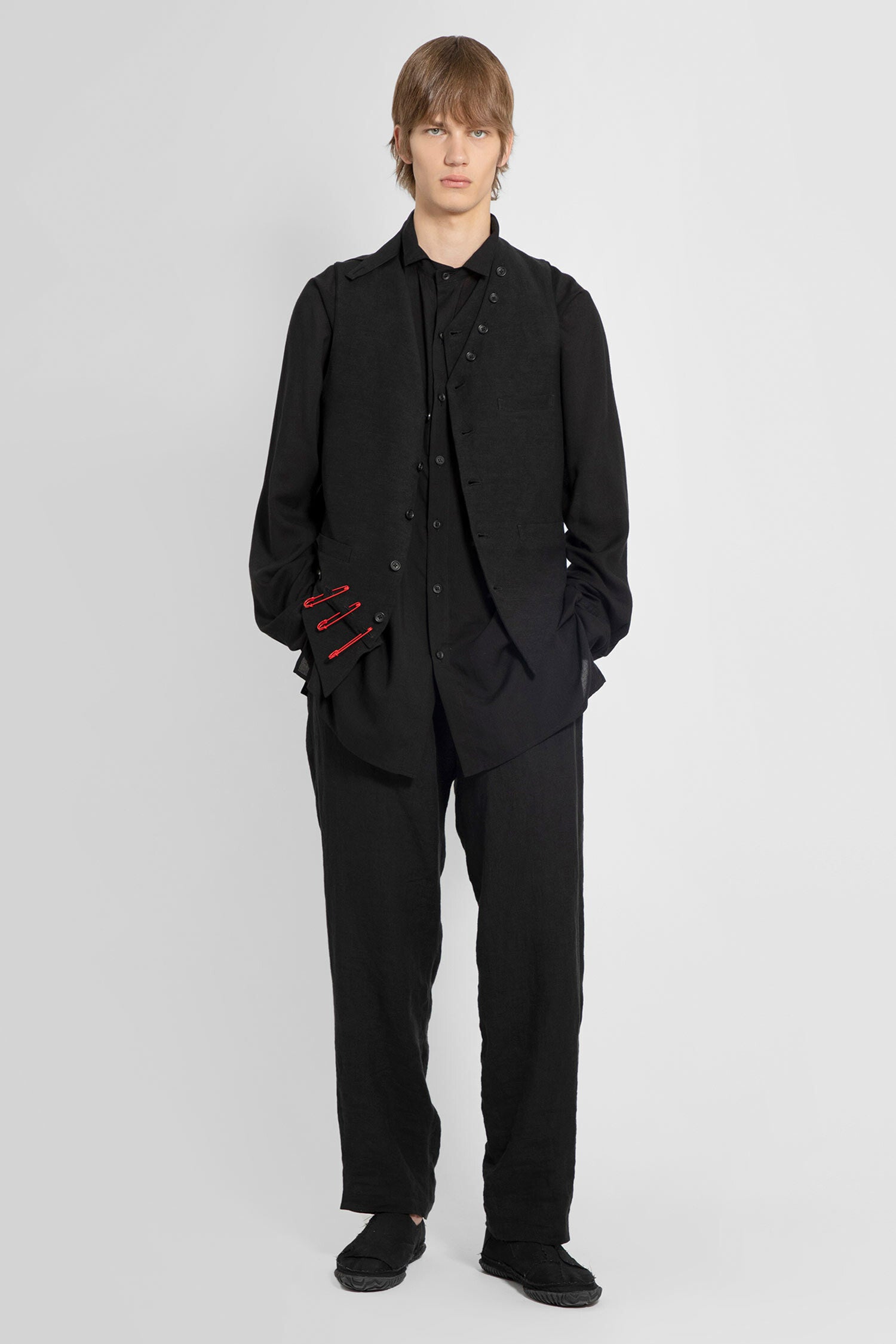 YOHJI YAMAMOTO MAN BLACK SHIRTS