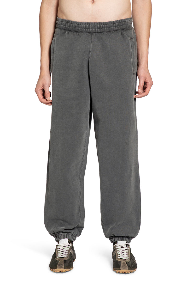 CARHARTT WIP MAN GREY TROUSERS