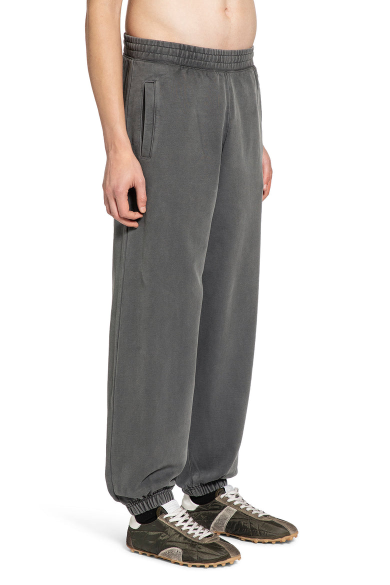 CARHARTT WIP MAN GREY TROUSERS