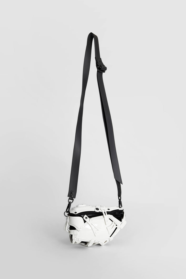 INNERRAUM UNISEX BLACK&WHITE CROSSBODY BAGS