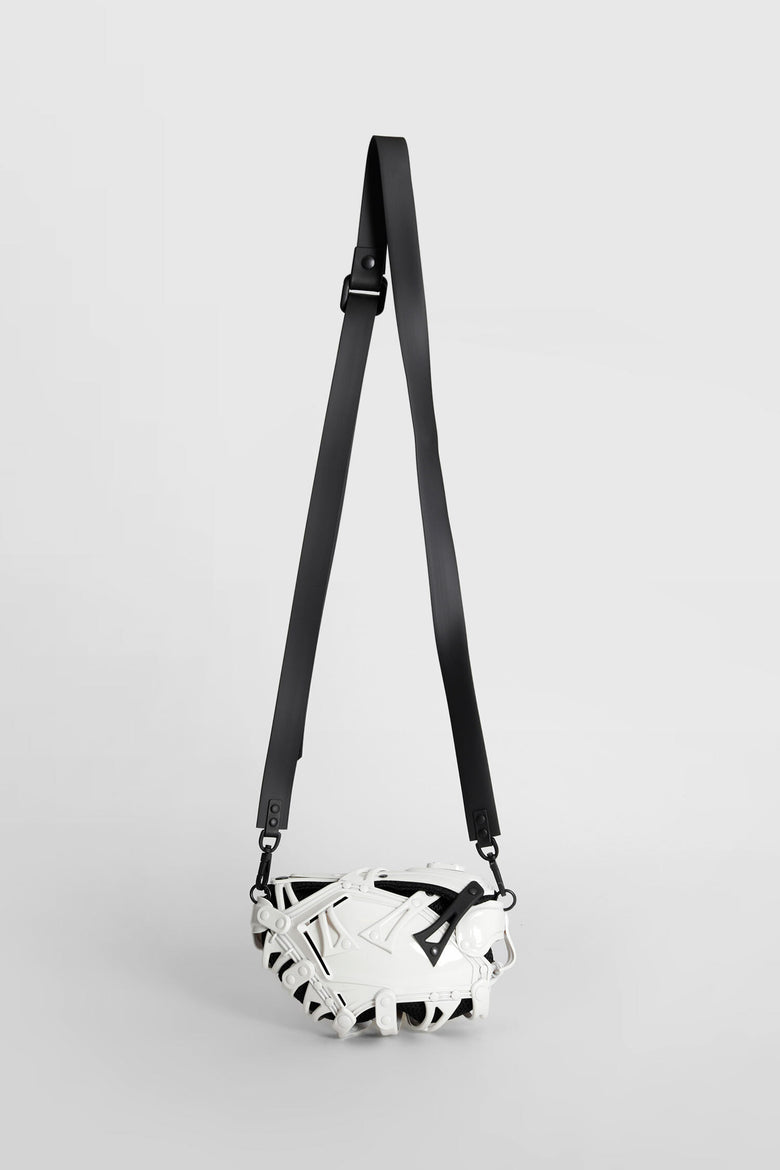 INNERRAUM UNISEX BLACK&WHITE CROSSBODY BAGS