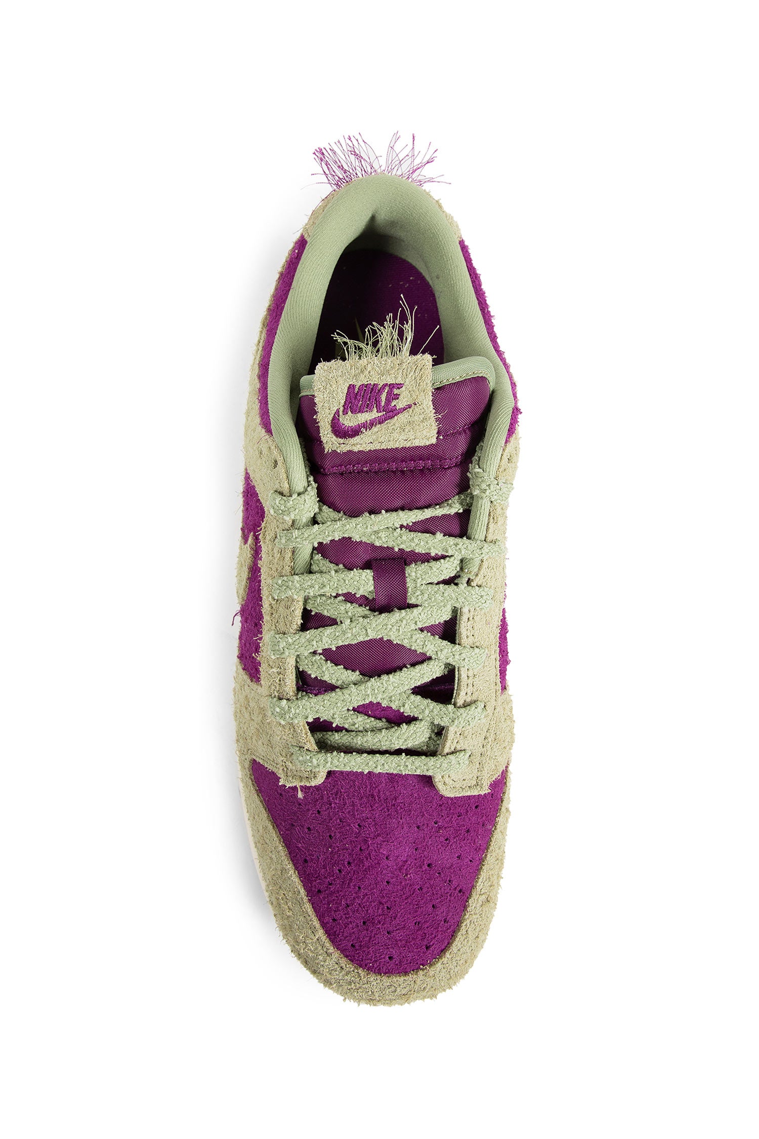 Nike Dunk Low Retro SE Sneakers
