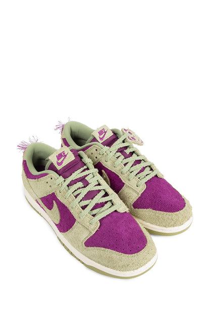 Nike Dunk Low Retro SE Sneakers