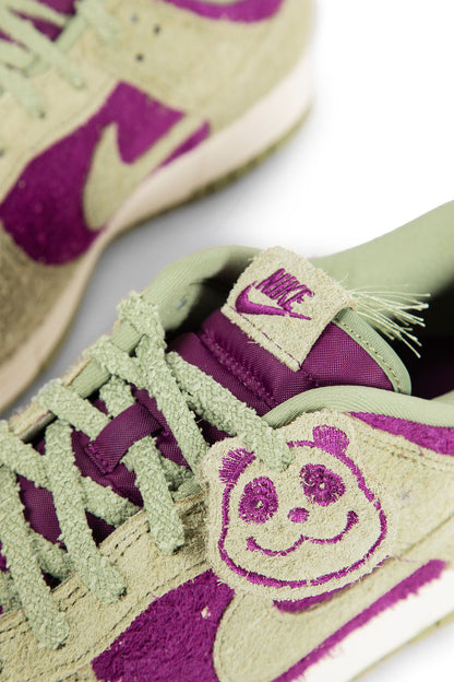 Nike Dunk Low Retro SE Sneakers