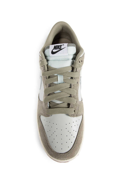 Nike Dunk Low Retro SE Sneakers