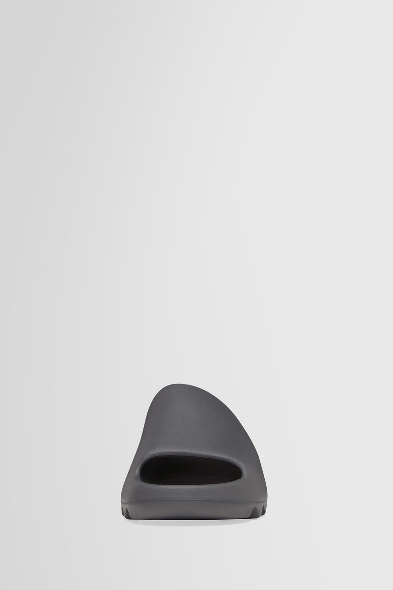 YEEZY YEEZY UNISEX GREY SANDALS & SLIDES unisex