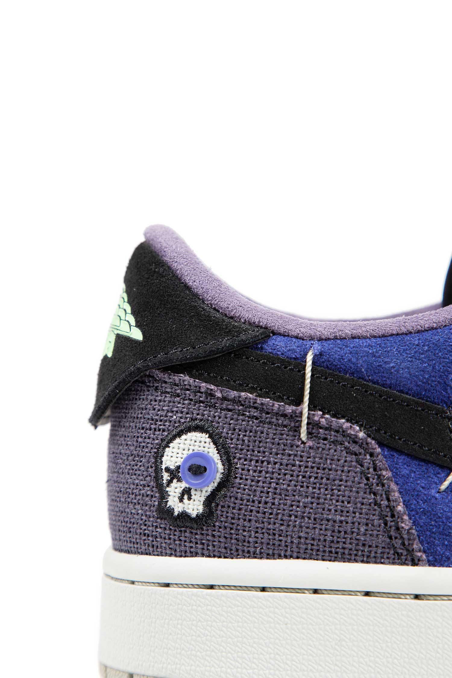 NIKE WOMAN  SNEAKERS