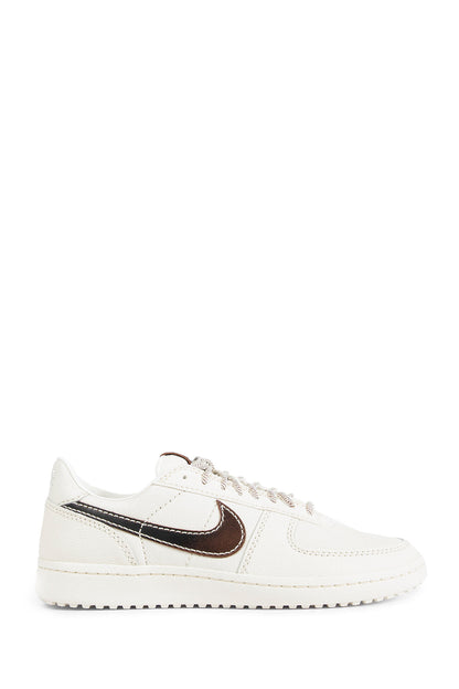 Field General Sneakers