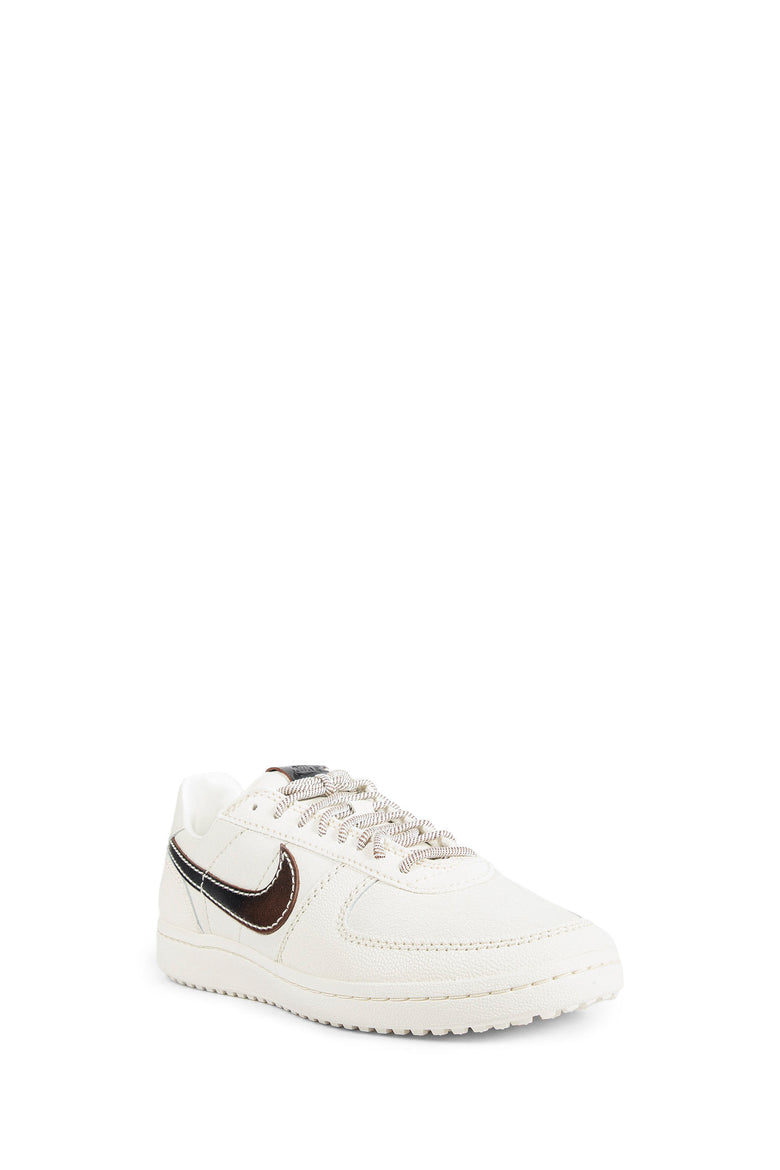Field General Sneakers