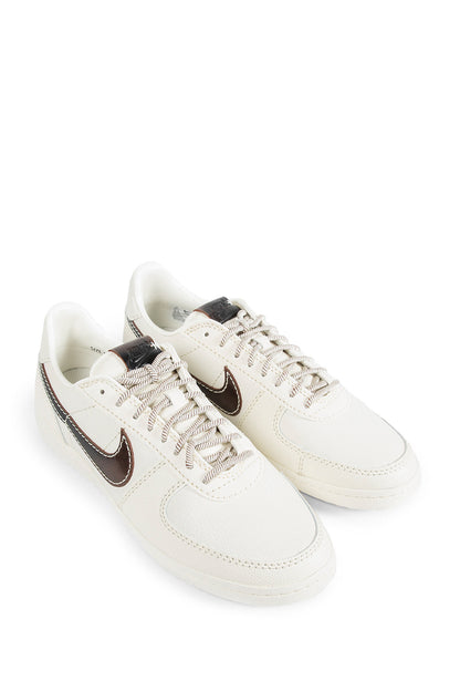 Field General Sneakers