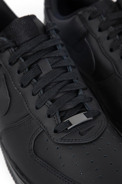 NIKE UNISEX BLACK SNEAKERS