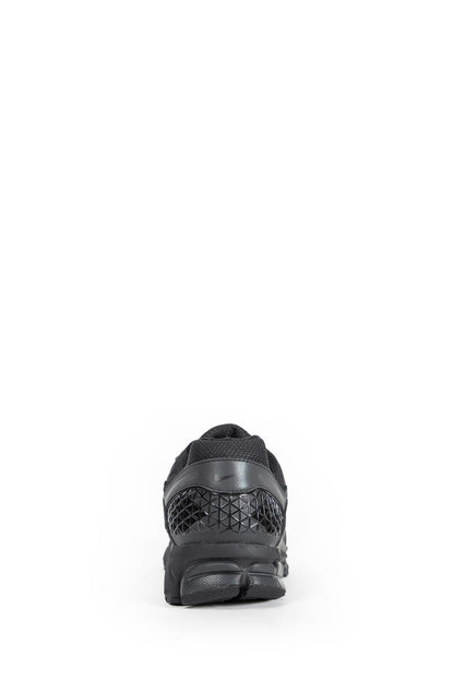 NIKE UNISEX BLACK SNEAKERS
