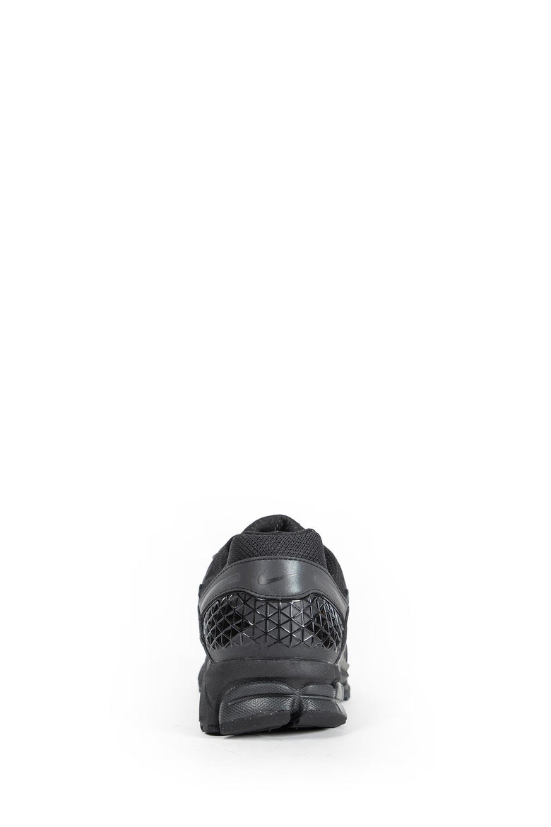 NIKE UNISEX BLACK SNEAKERS