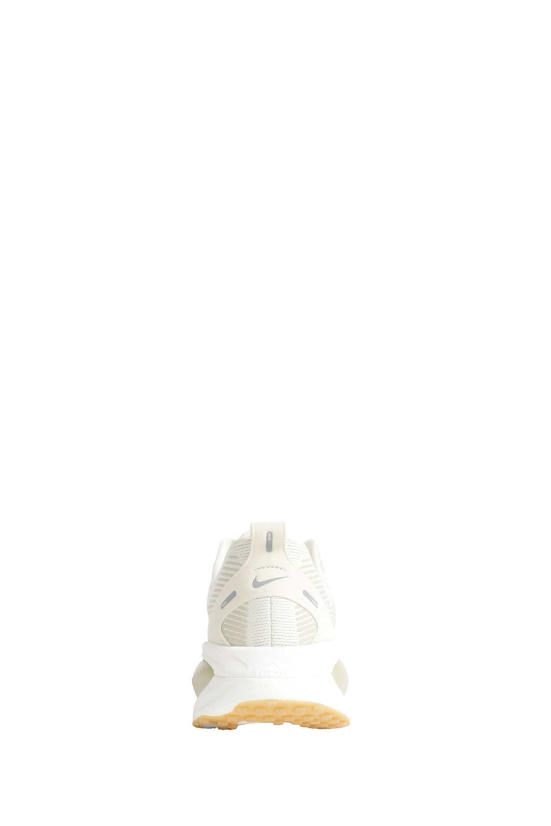NIKE Vomero 18 Sneakers man
