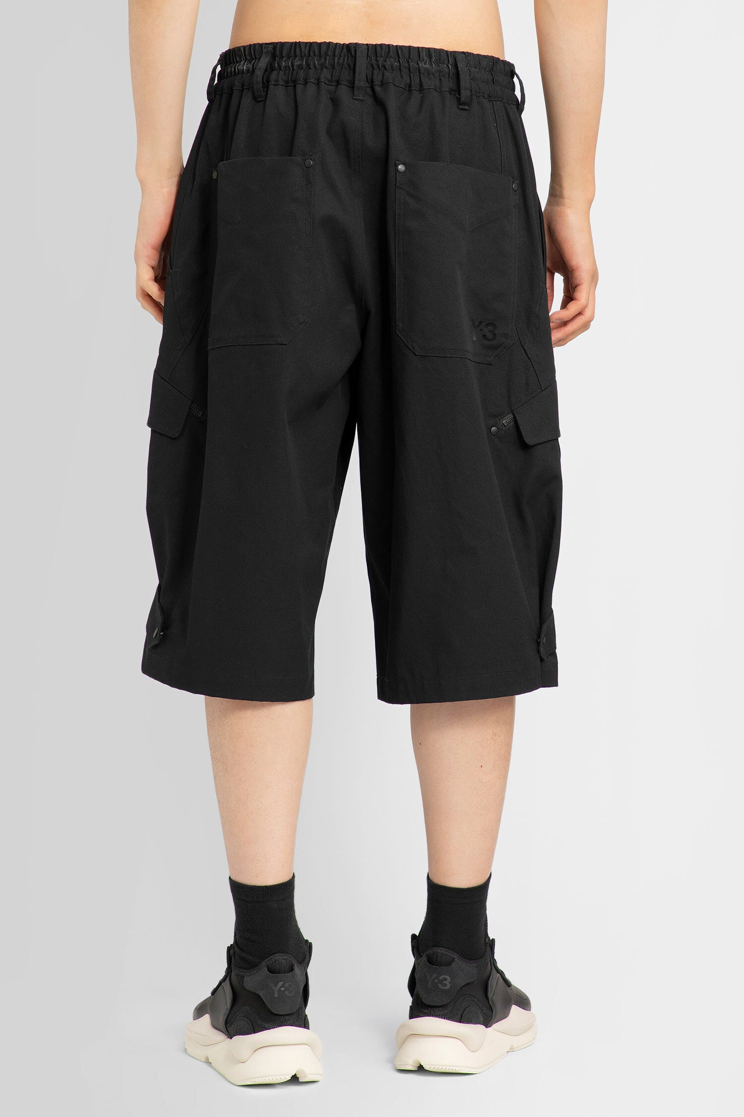 Y-3 MAN BLACK SHORTS & SKIRTS