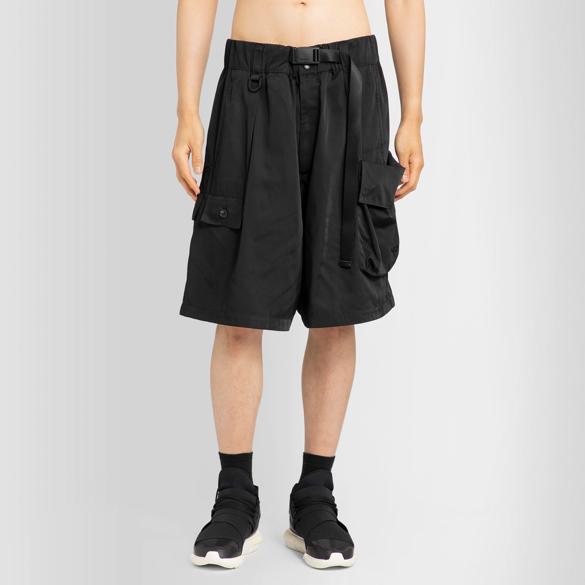 Y-3 MAN BLACK SHORTS - Y-3 - SHORTS