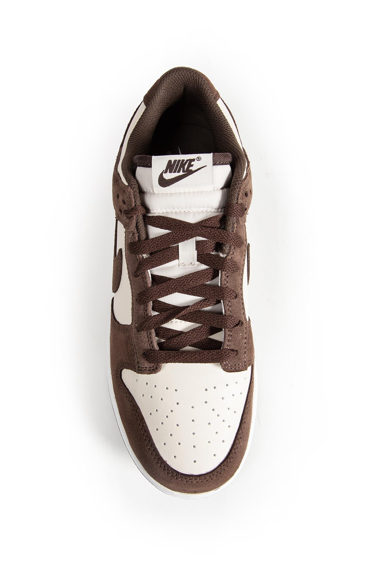 Dunk Low SE Sneakers