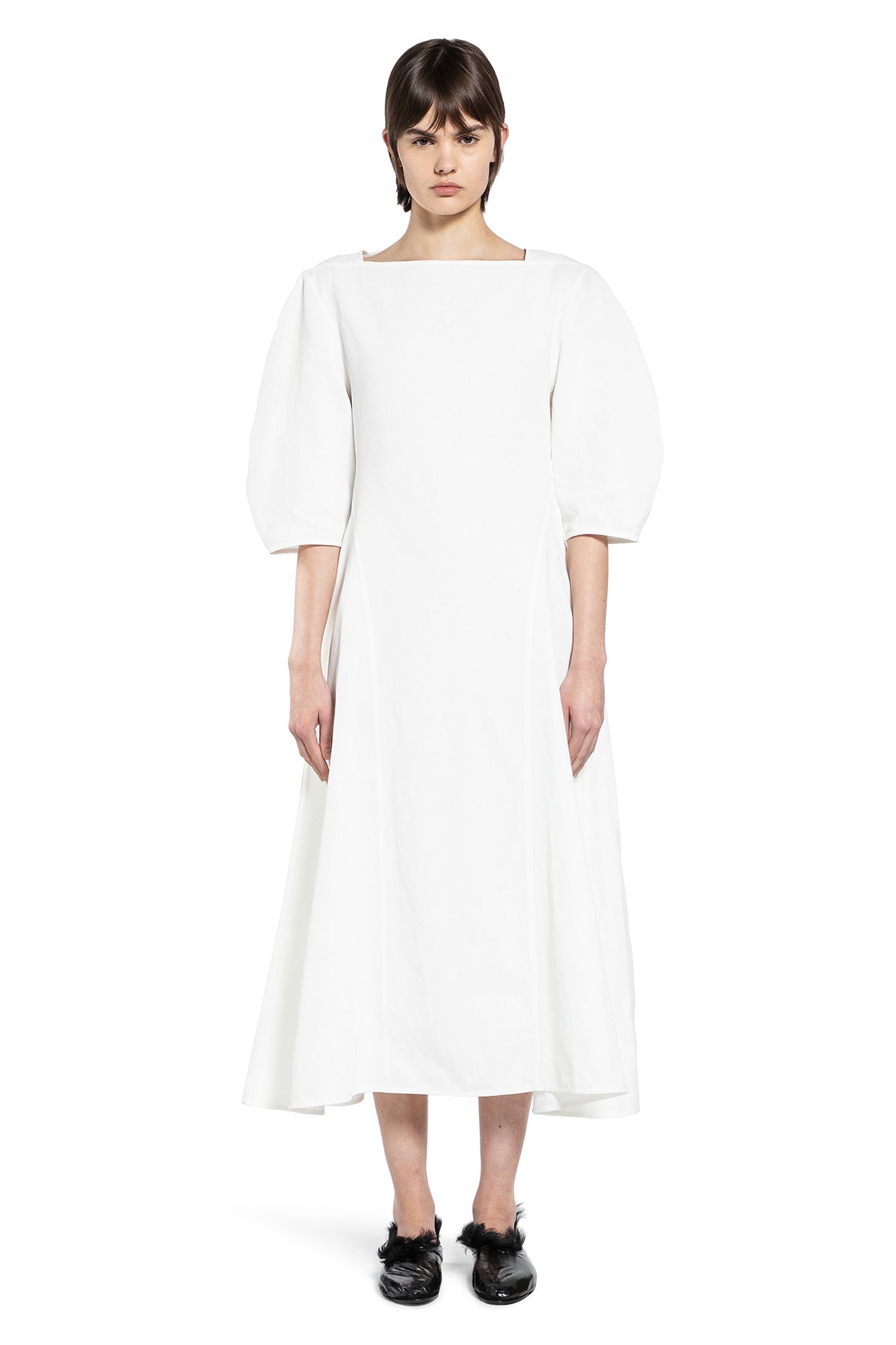 Rounded-sleeved Linen Dress