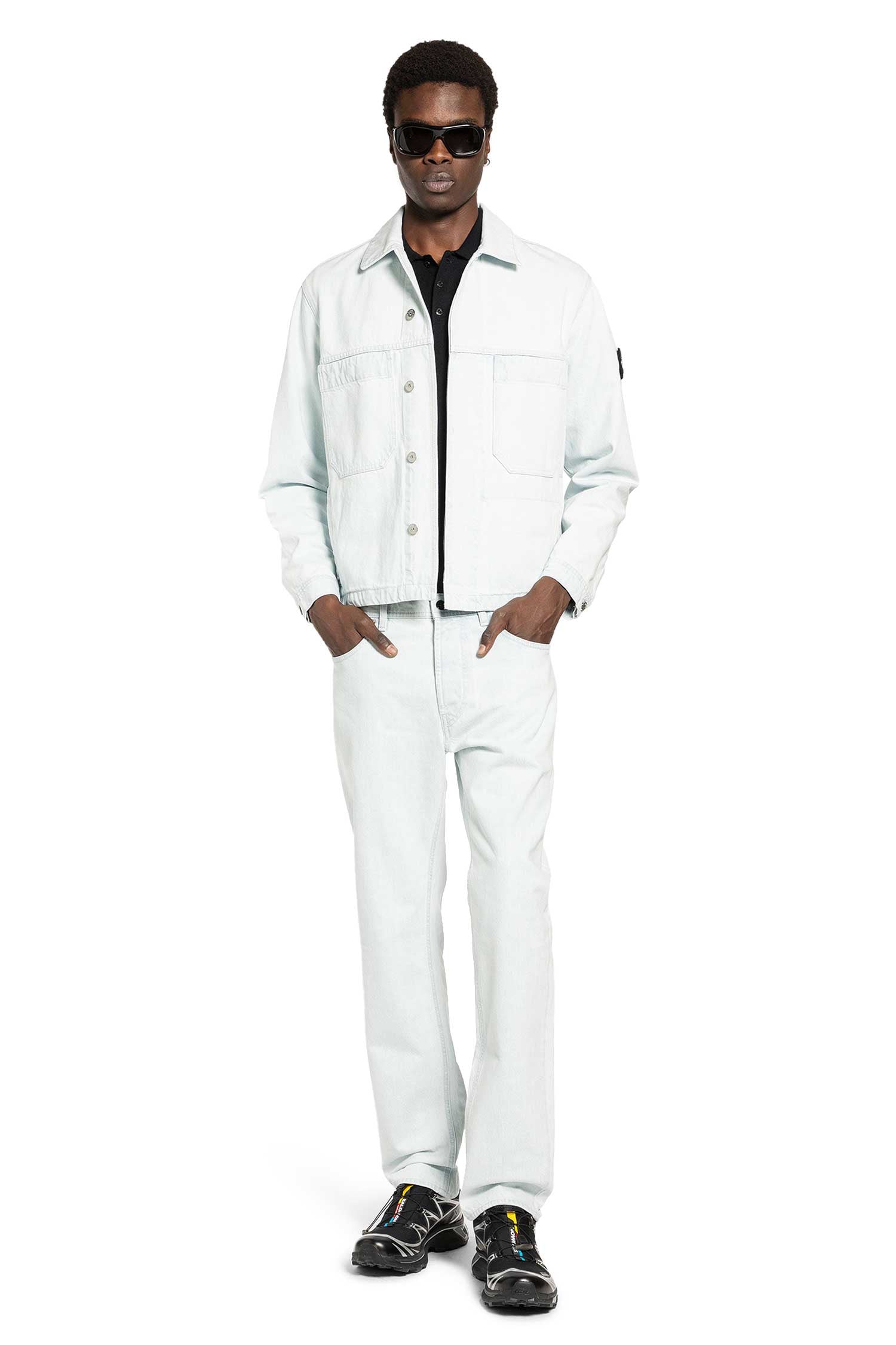 J100005 Extra-Bleached Jeans