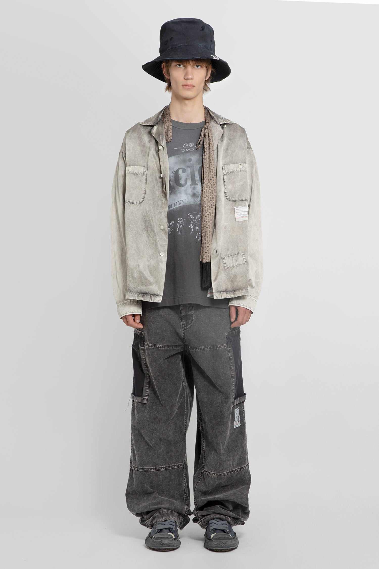 MAISON MIHARA YASUHIRO MAN BLACK TROUSERS