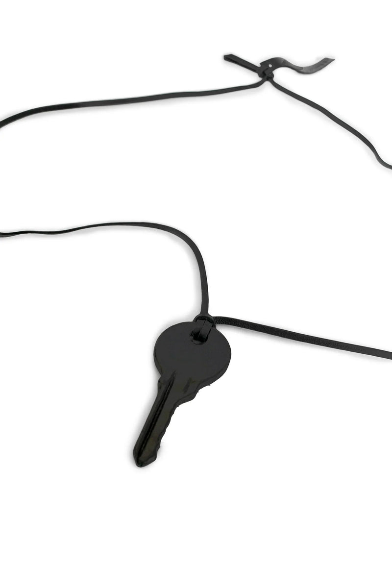Leather Covered Key With Ribbon - Antonioli.eu