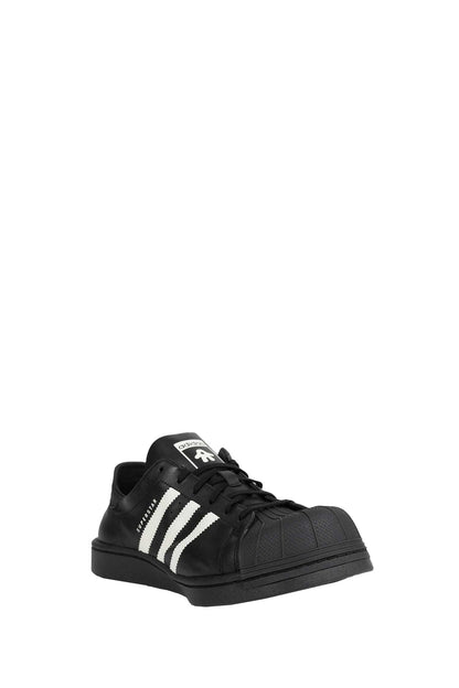 in collaboration with avavav Vacuum Sneakers