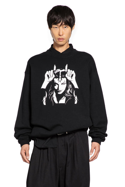 Masses Collaboration Graphic Sweatshirt