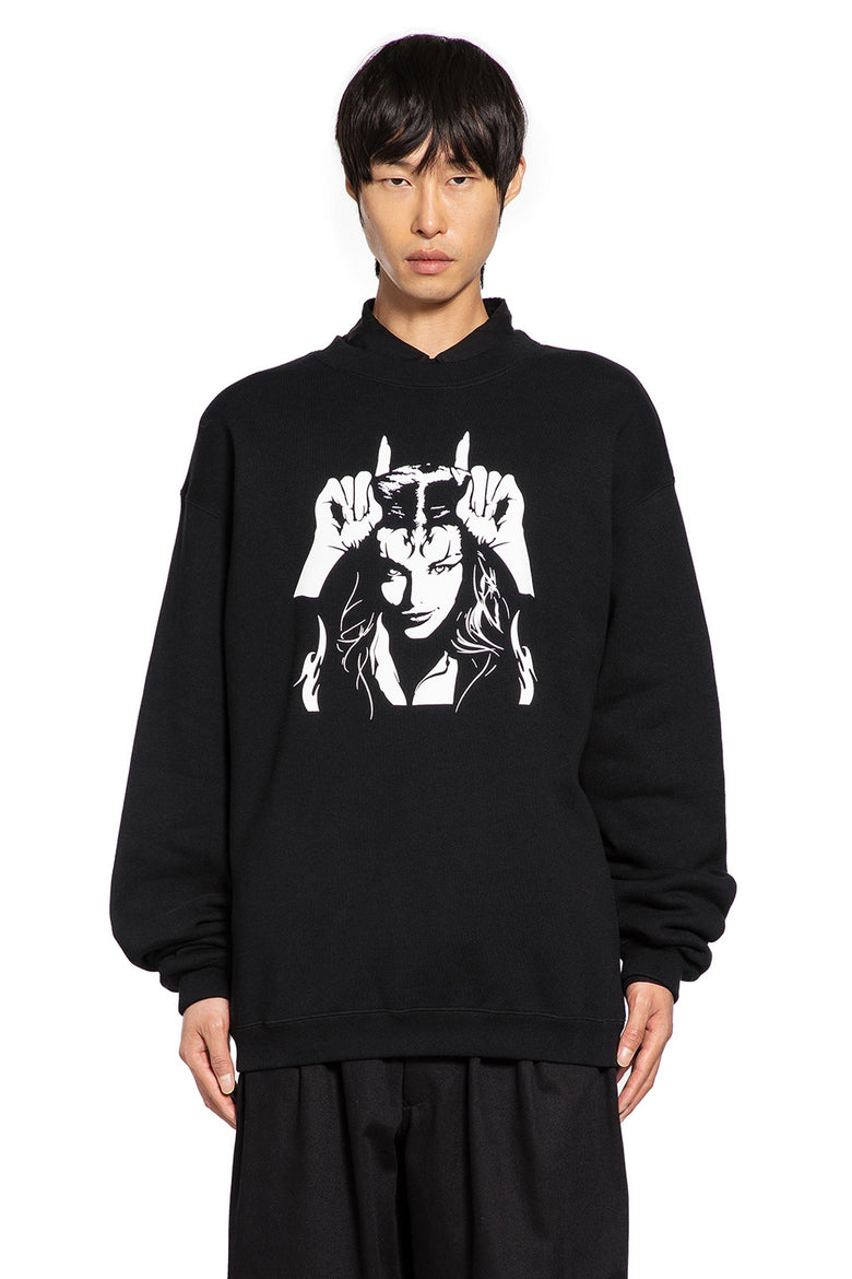 Masses Collaboration Graphic Sweatshirt