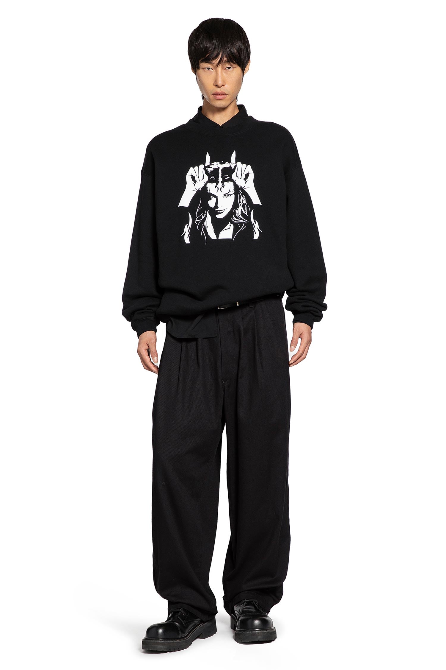 Masses Collaboration Graphic Sweatshirt