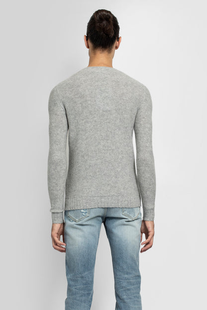 WARM-ME MAN GREY KNITWEAR