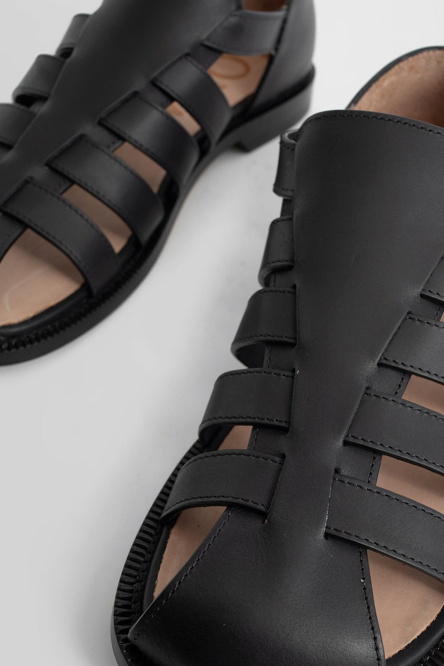 LOEWE WOMAN BLACK SANDALS & SLIDES