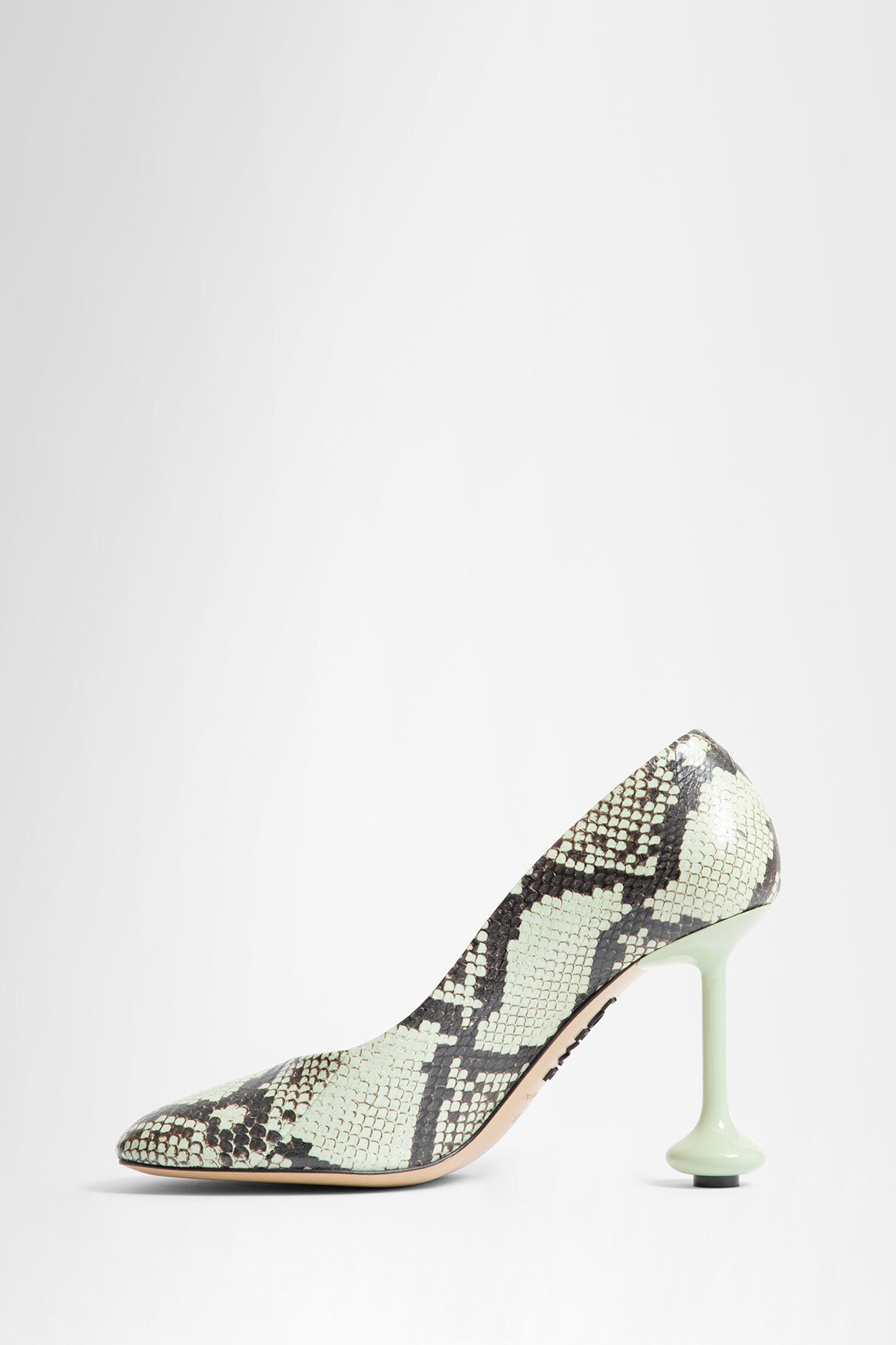 LOEWE WOMAN GREEN PUMPS