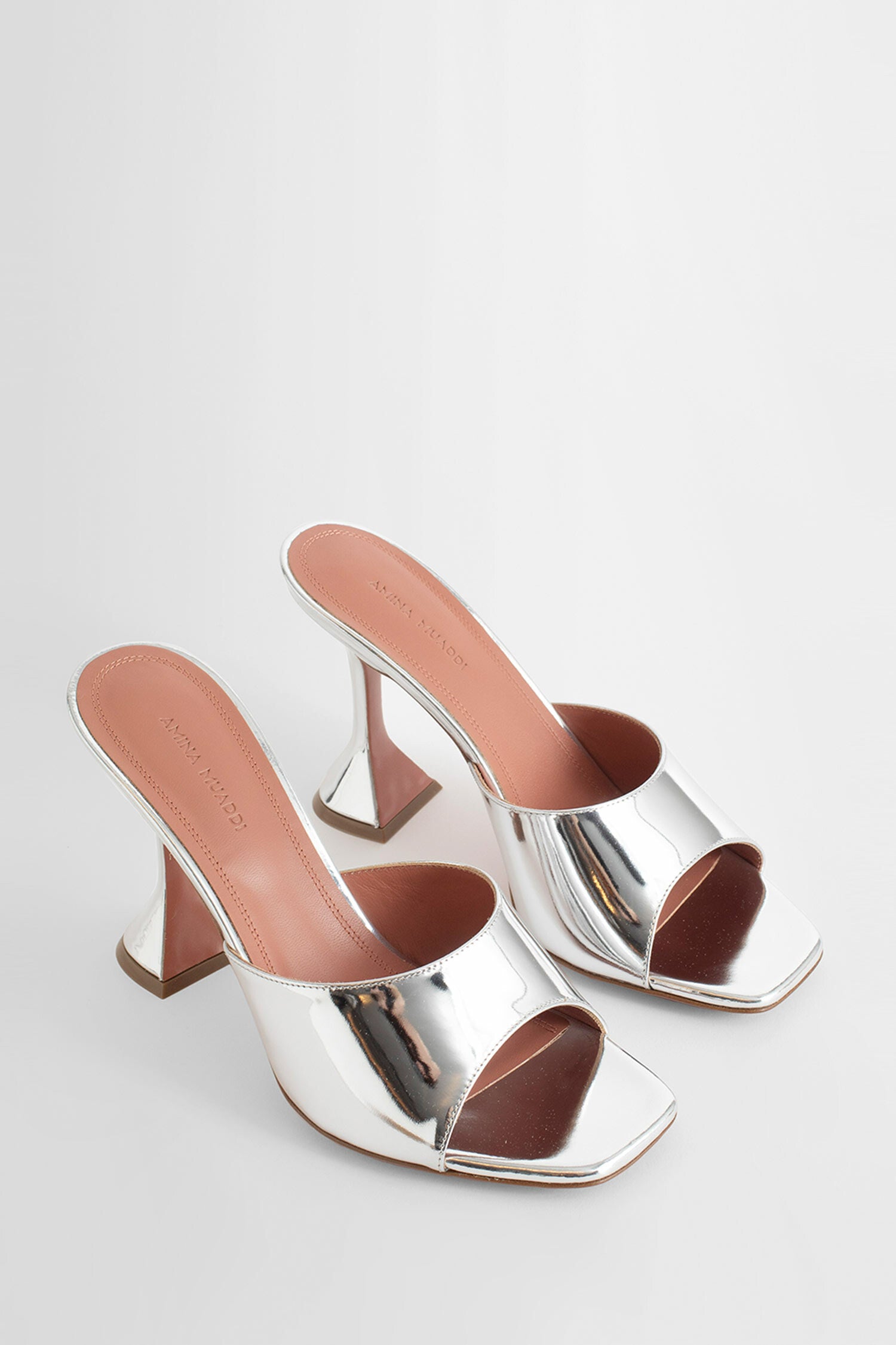 AMINA MUADDI WOMAN SILVER MULES