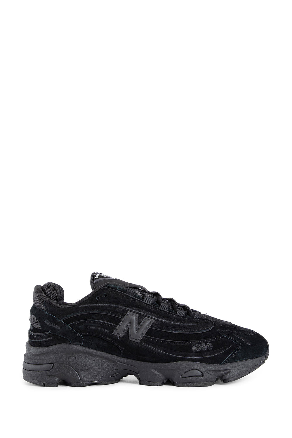 NEW BALANCE UNISEX BLACK SNEAKERS