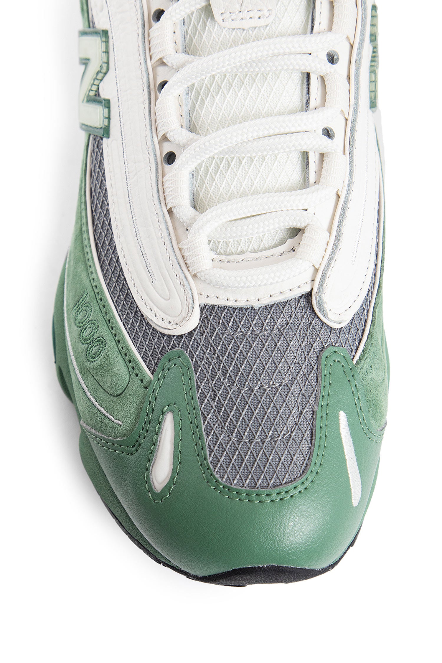 NEW BALANCE UNISEX GREEN SNEAKERS