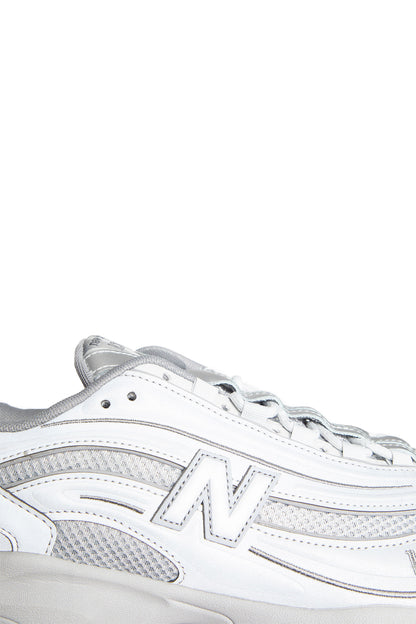 NEW BALANCE UNISEX GREY SNEAKERS