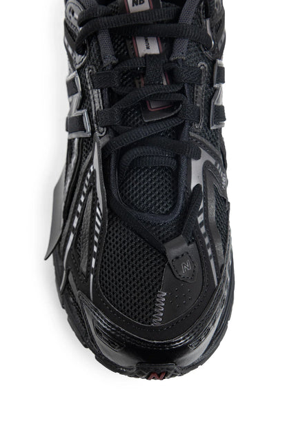 NEW BALANCE UNISEX BLACK SNEAKERS - Antonioli.eu