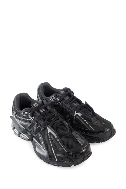 NEW BALANCE UNISEX BLACK SNEAKERS - Antonioli.eu