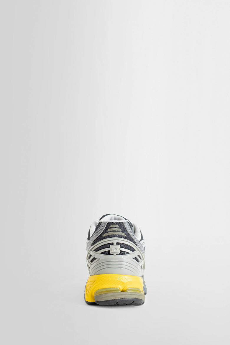 NEW BALANCE UNISEX GREY SNEAKERS