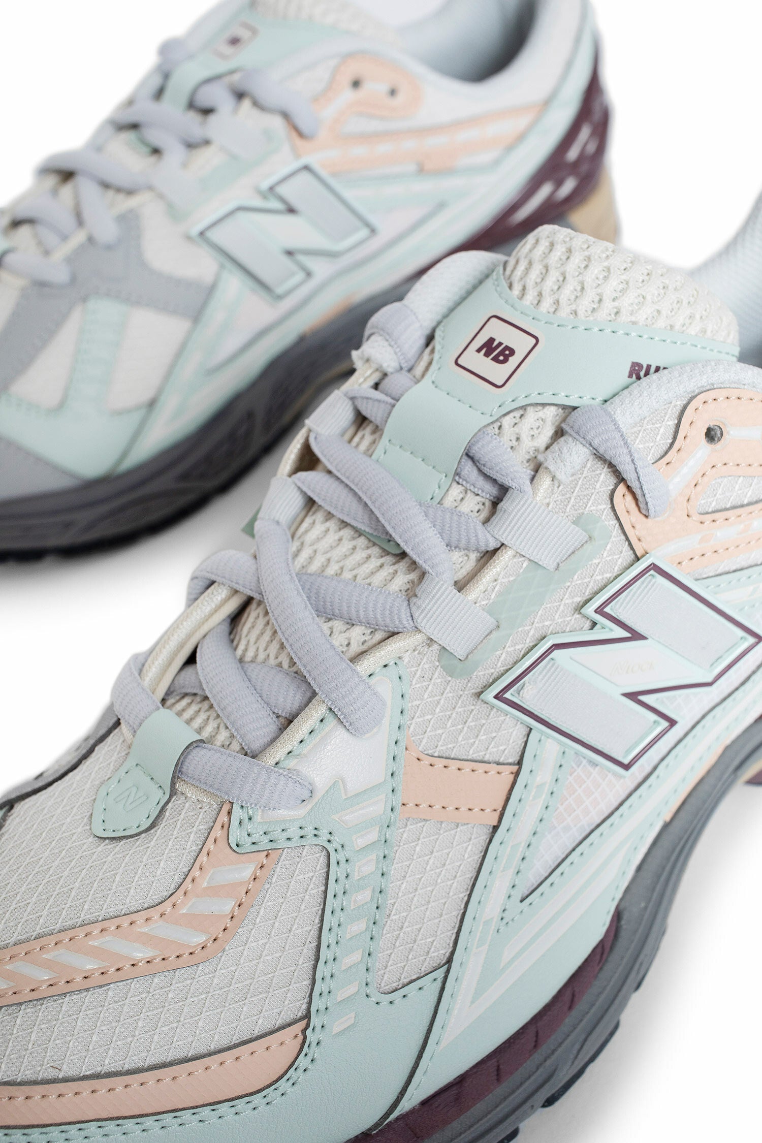 NEW BALANCE UNISEX MULTICOLOR SNEAKERS