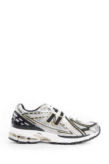 1906R Sneakers