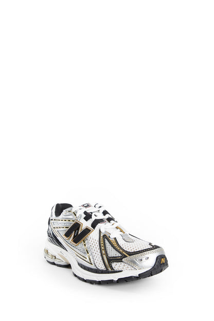 1906R Sneakers