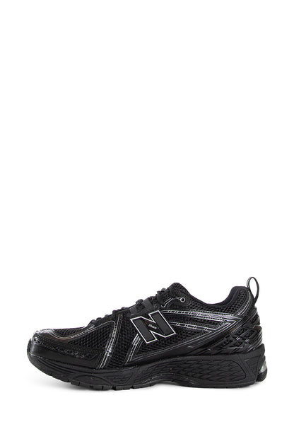 1906R Sneakers