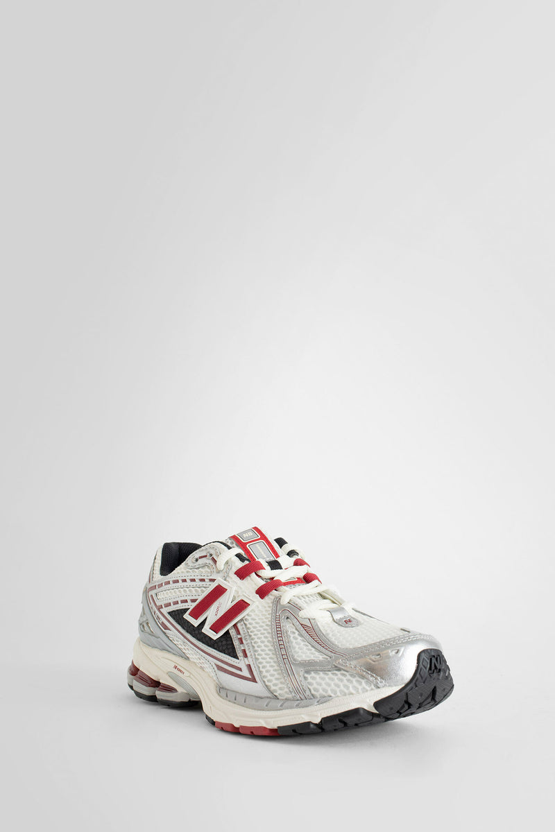 NEW BALANCE UNISEX SILVER SNEAKERS