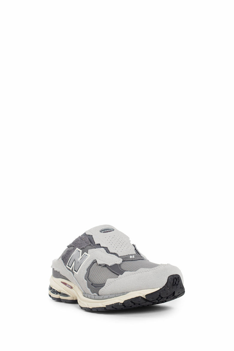 NEW BALANCE UNISEX GREY SNEAKERS